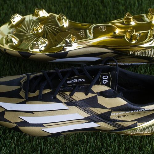 Image de l'article Des souliers en or pour James Rodriguez