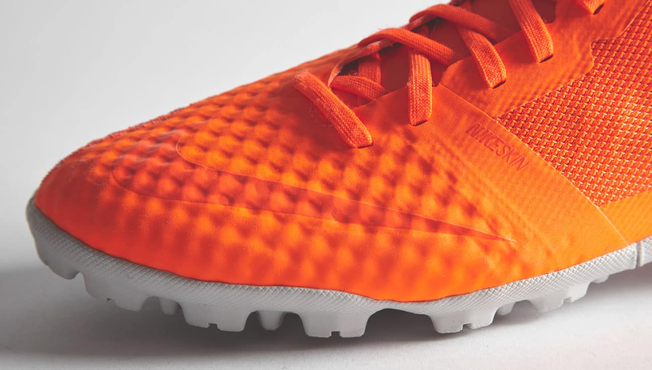 nike-bomba-finale-II-orange-3