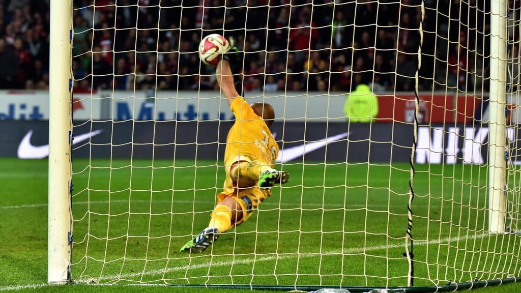 stephane-ruffier-asse-adidas-predator-instinct-supernatural