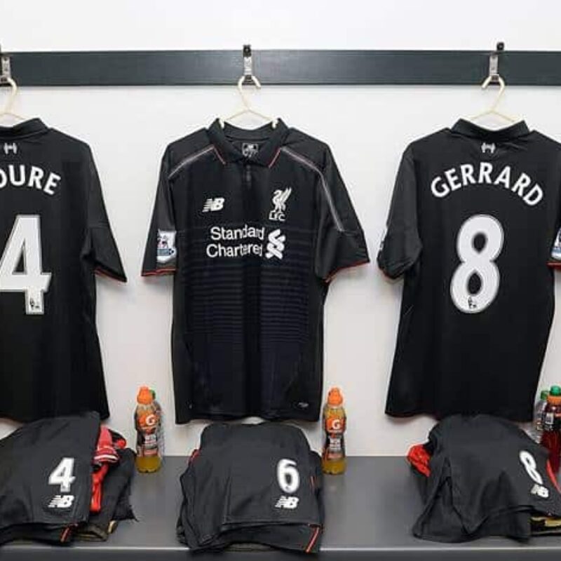 Le Top 10 des plus beaux maillots de la saison 2015-2016