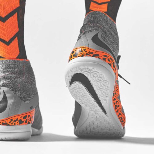 Image de l'article Nike passe sa dernière création en mode foot à 5 : Hypervenom X Proximo !