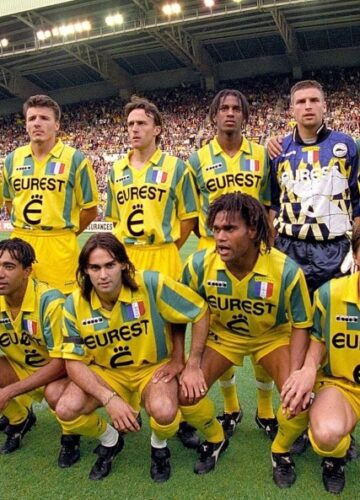 Image de l'article Le FC Nantes réédite trois de ses maillots mythiques