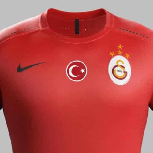 Image de l'article Nike dévoile les maillots 2015-2016 de Galatasaray