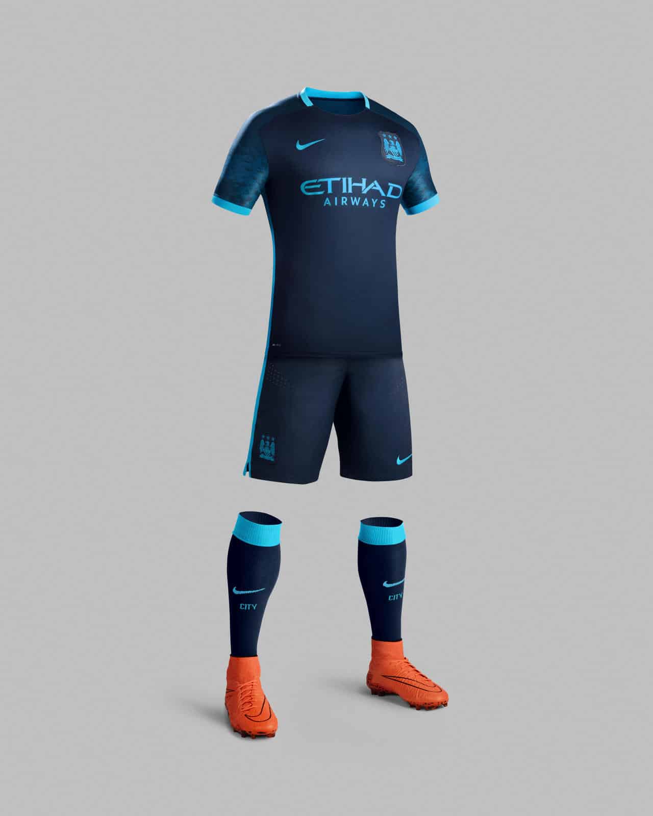 Nike dévoile les maillots 20152016 de Manchester City