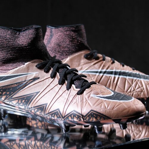Image de l'article Nike Football lance le pack Liquid Chrome