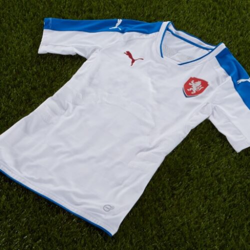 Image de l'article Puma dévoile les maillots de la République Tchèque pour l'Euro 2016