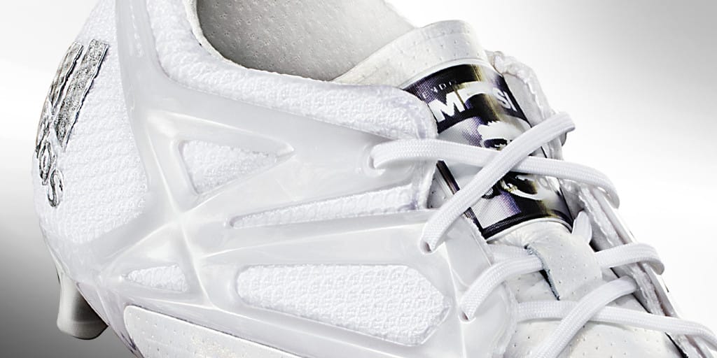 chaussure-football-adidas-Messi15-platinium-BallondOr-3