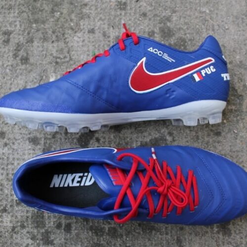 Image de l'article Le TOP 5 de notre collection de chaussures de football !