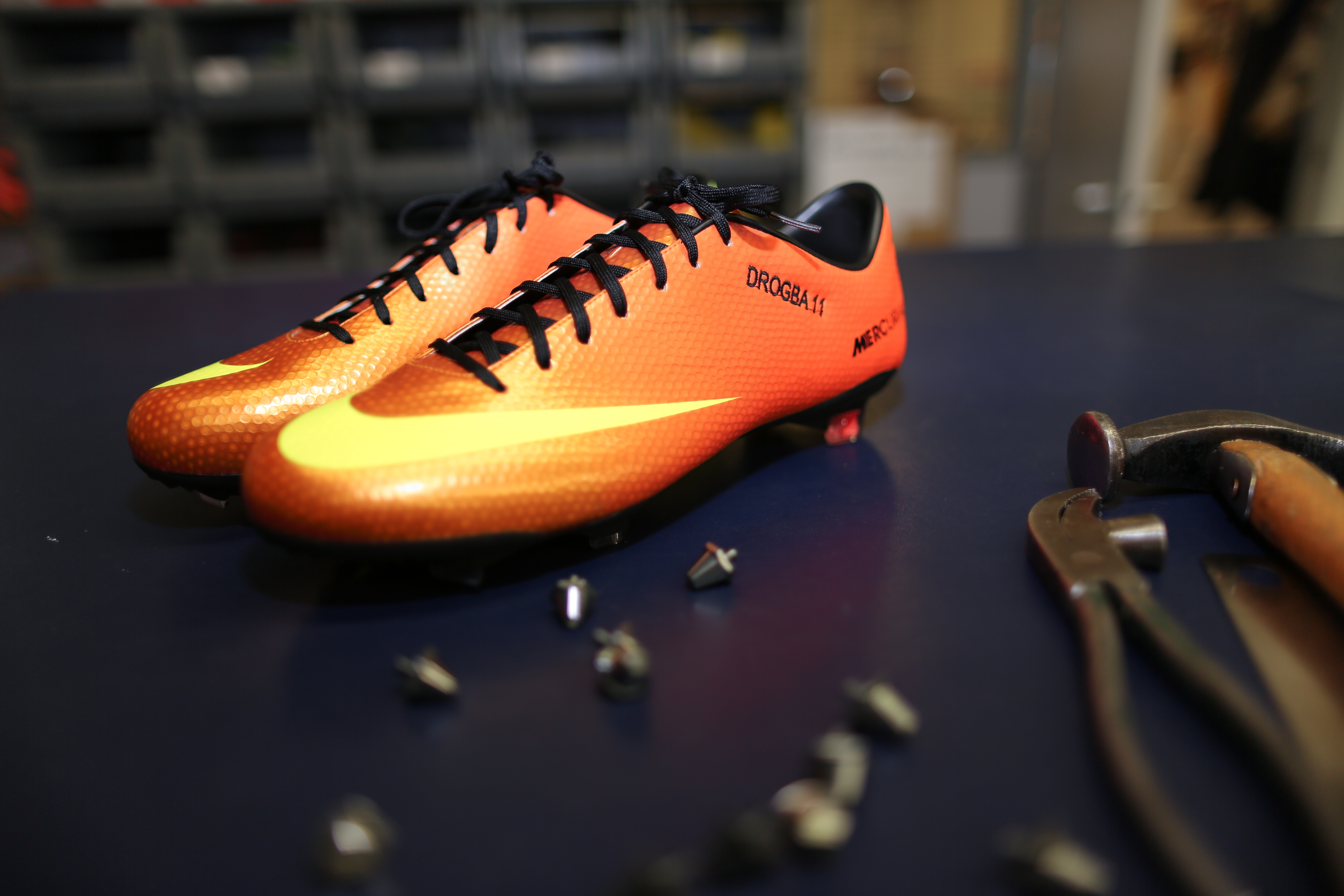 didier-drogba-chaussures-nike-les-chaussures-de-didier-drogba-footpack-6