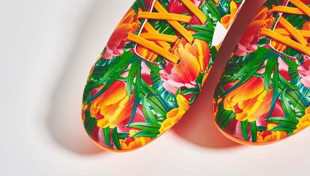 chaussure-foot-under-armour-memphis-depay-tutti-frutti