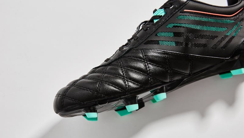chaussure-football-umbro-medusae-black-3