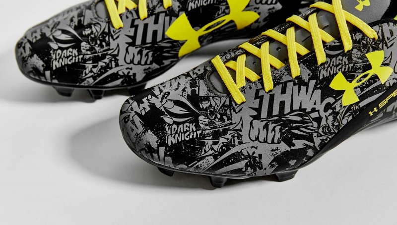 chaussure-football-under-armour-batman-superman-3