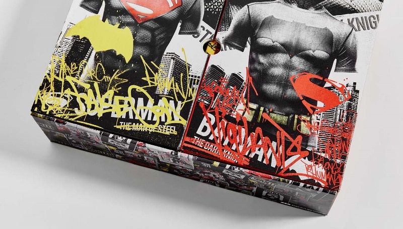 chaussure-football-under-armour-batman-superman-6