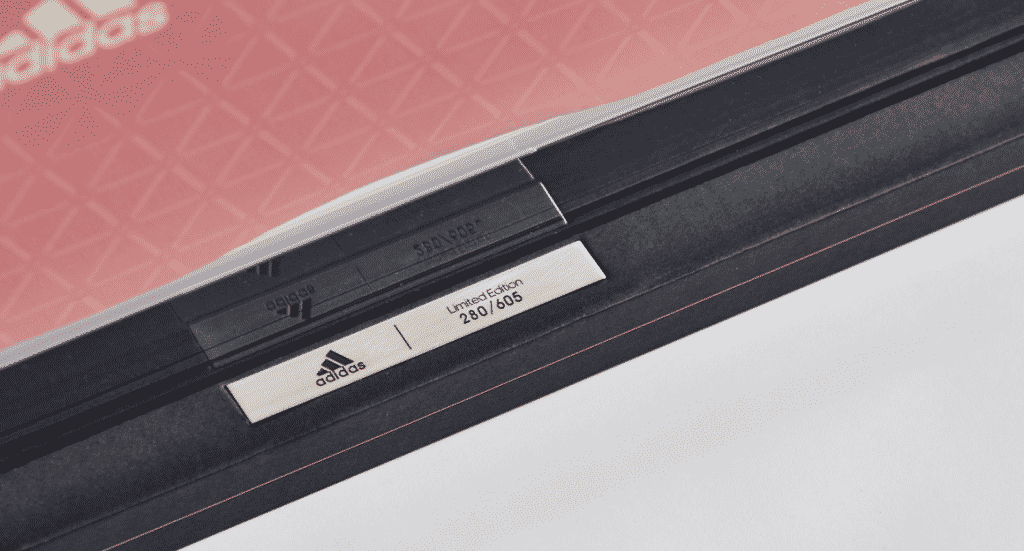 A quelques semaines du début de l'Euro 2016, adidas a dévoilé des maillots de l'Allemagne et de l'Espagne en édition limitée.