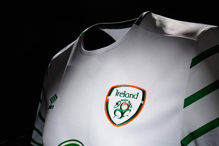 maillot-exterieur-irlande-euro-2016-umbro-2