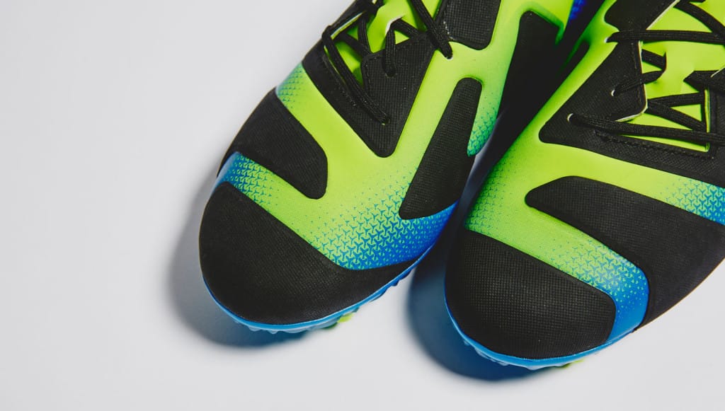 chaussure-football-adidas-ace-16-tkrz-shock-blue-1