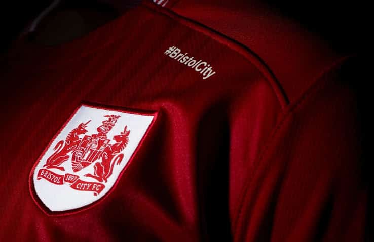 maillot-bristol-city-2016-2017-hastag-bristol-sport
