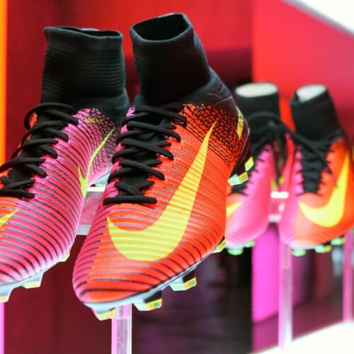 Image de l'article Nike dévoile lance la Mercurial 5 et le coloris 
