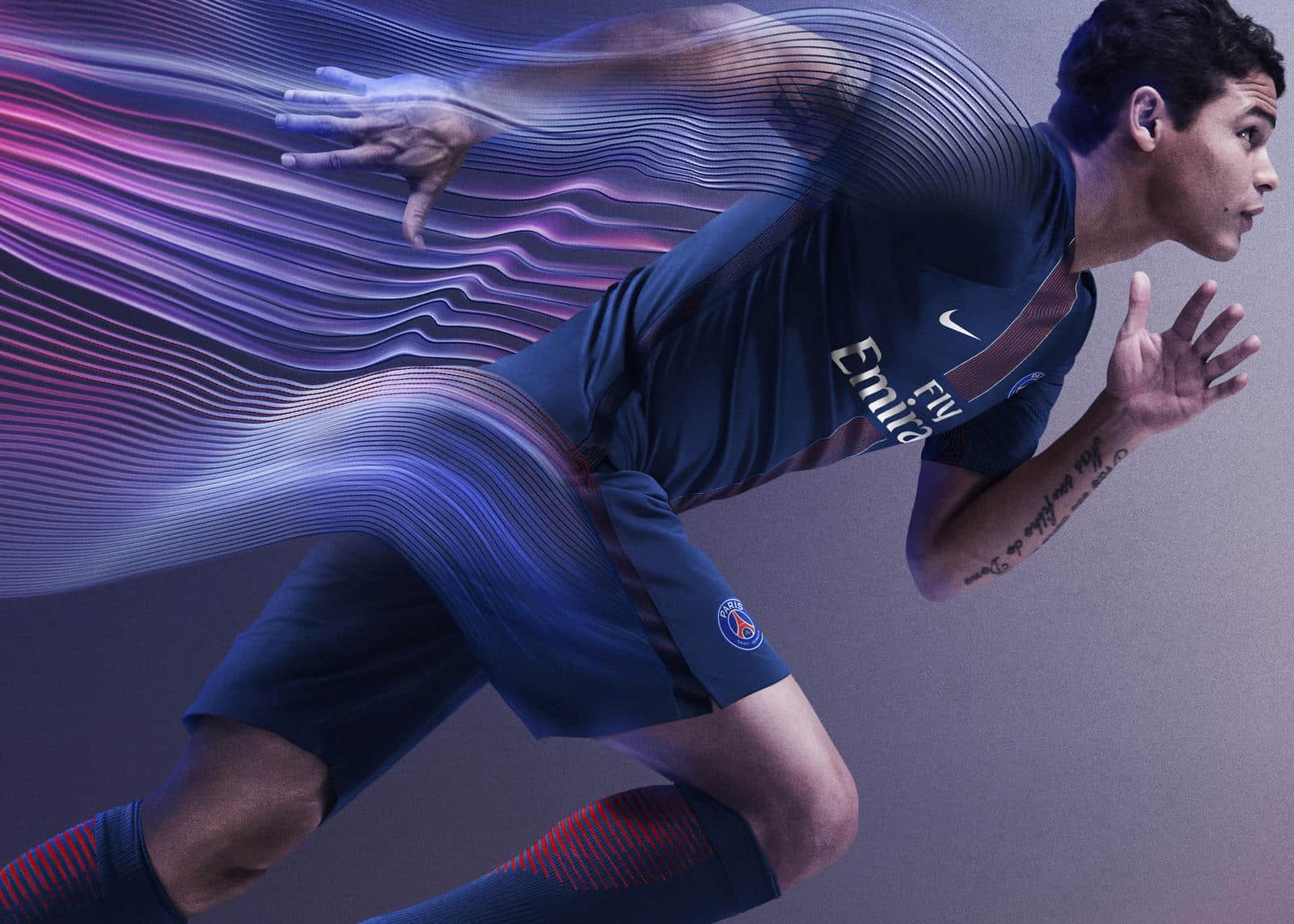 Le nouveau maillot domicile 2016-2017 du Paris Saint-Germain (Nike