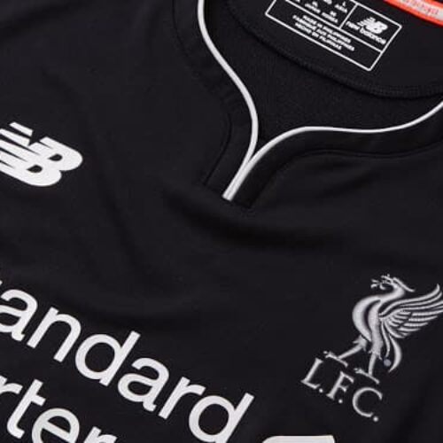 Image de l'article New Balance dévoile les maillots 2016-2017 de Liverpool