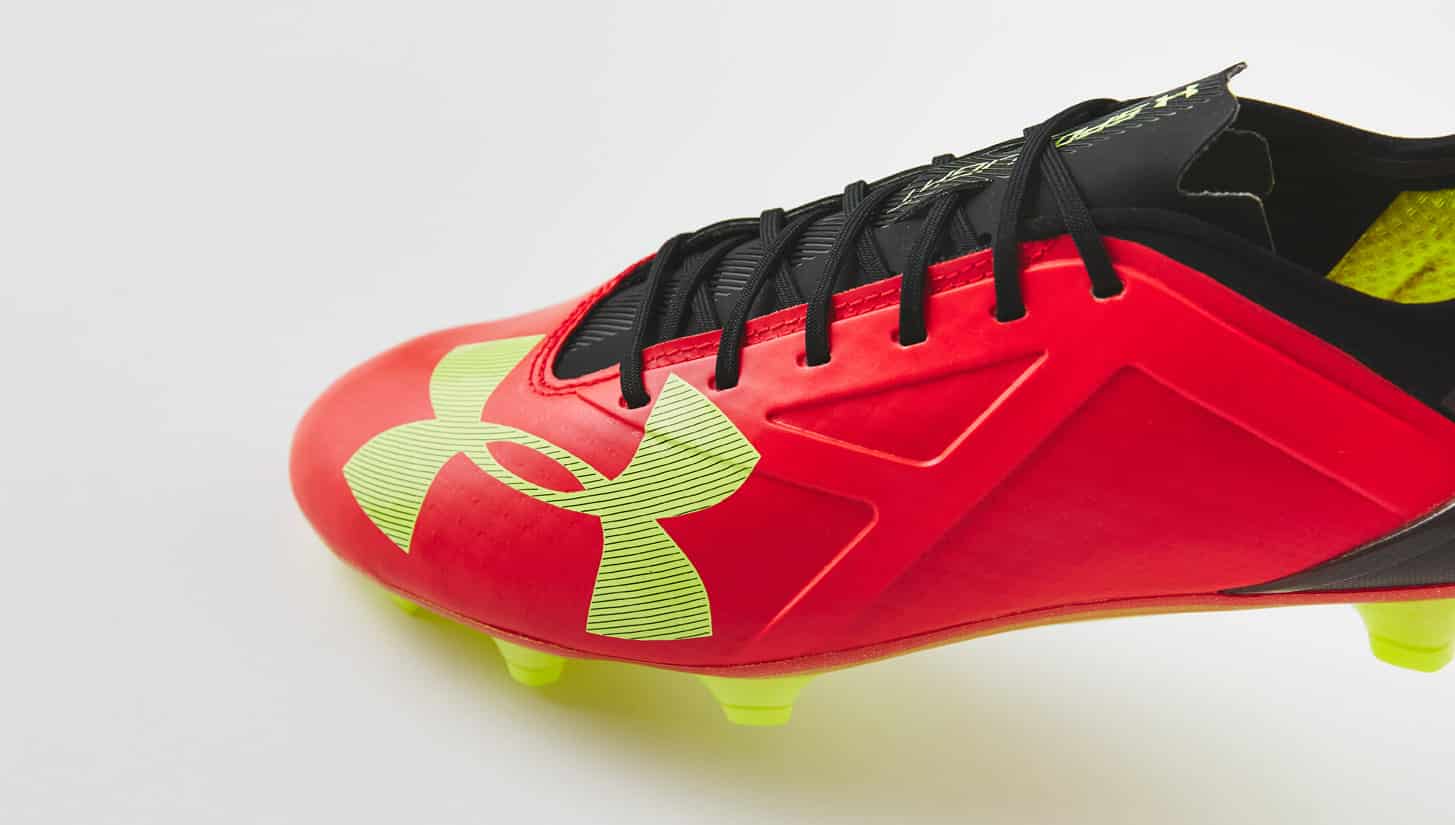 chaussure foot under armour