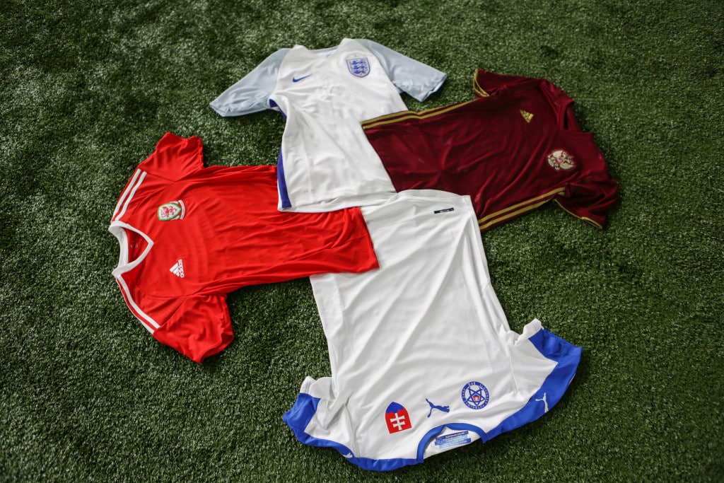 maillots-football-groupe-B-2
