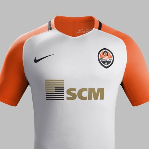 Image de l'article Le Shakhtar Donetsk dévoile ses maillots 2016-2017 signés Nike