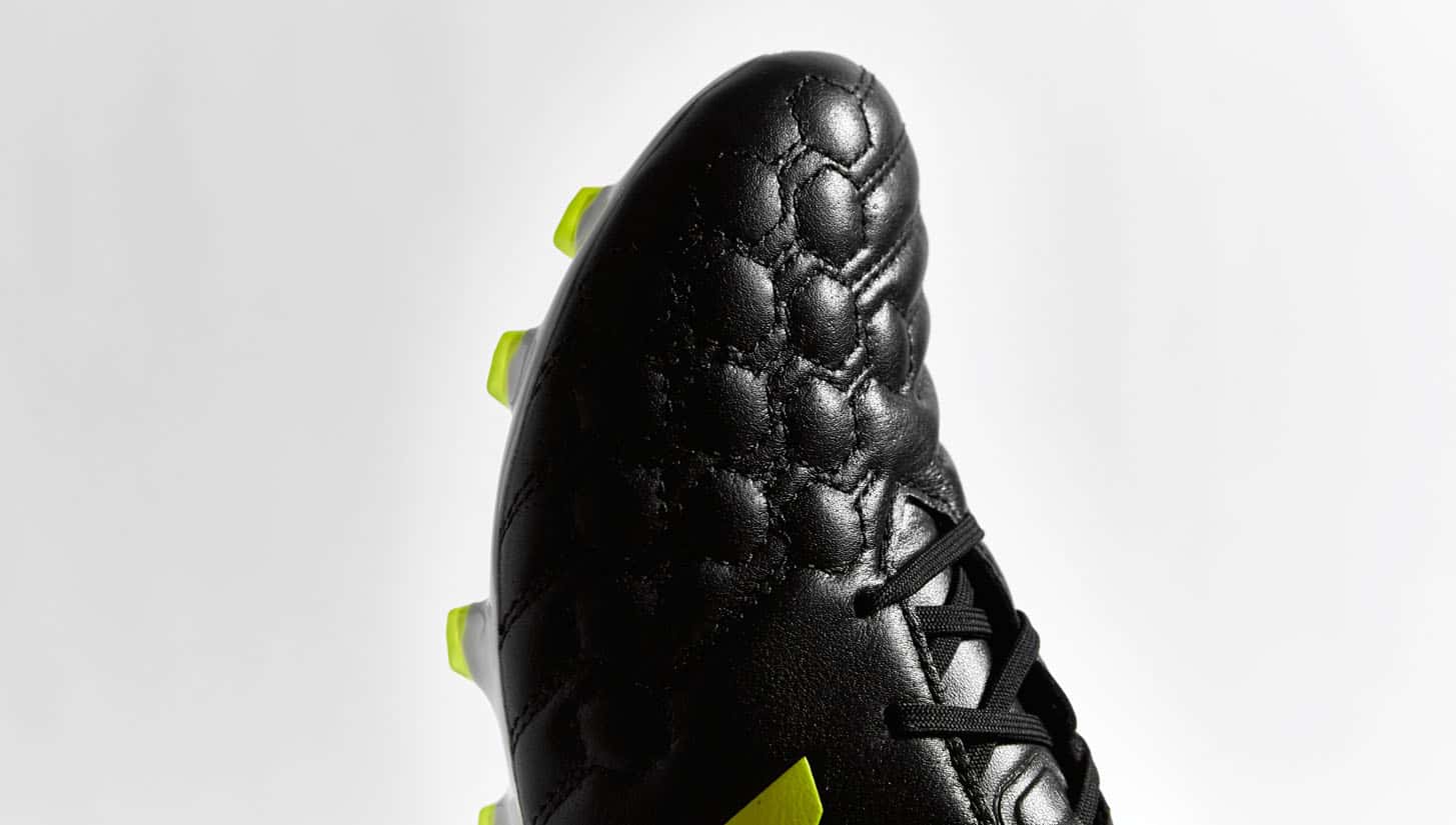 chaussures-football-new-balance-visaro-k-leather-noir-jaune-2