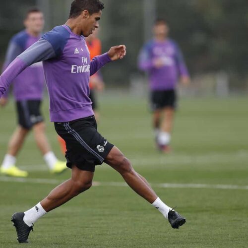 Image de l'article Varane aperçu à l'entraînement avec la future Nike Tiempo Legend 7 ?