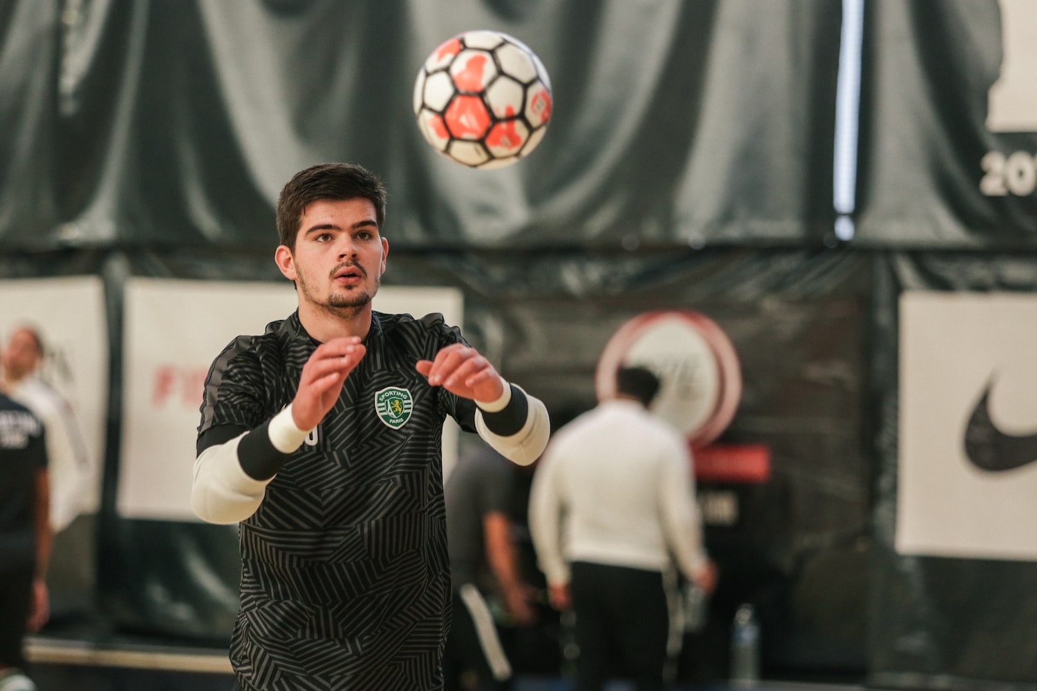 inside-sporting-club-paris-footpack-img13