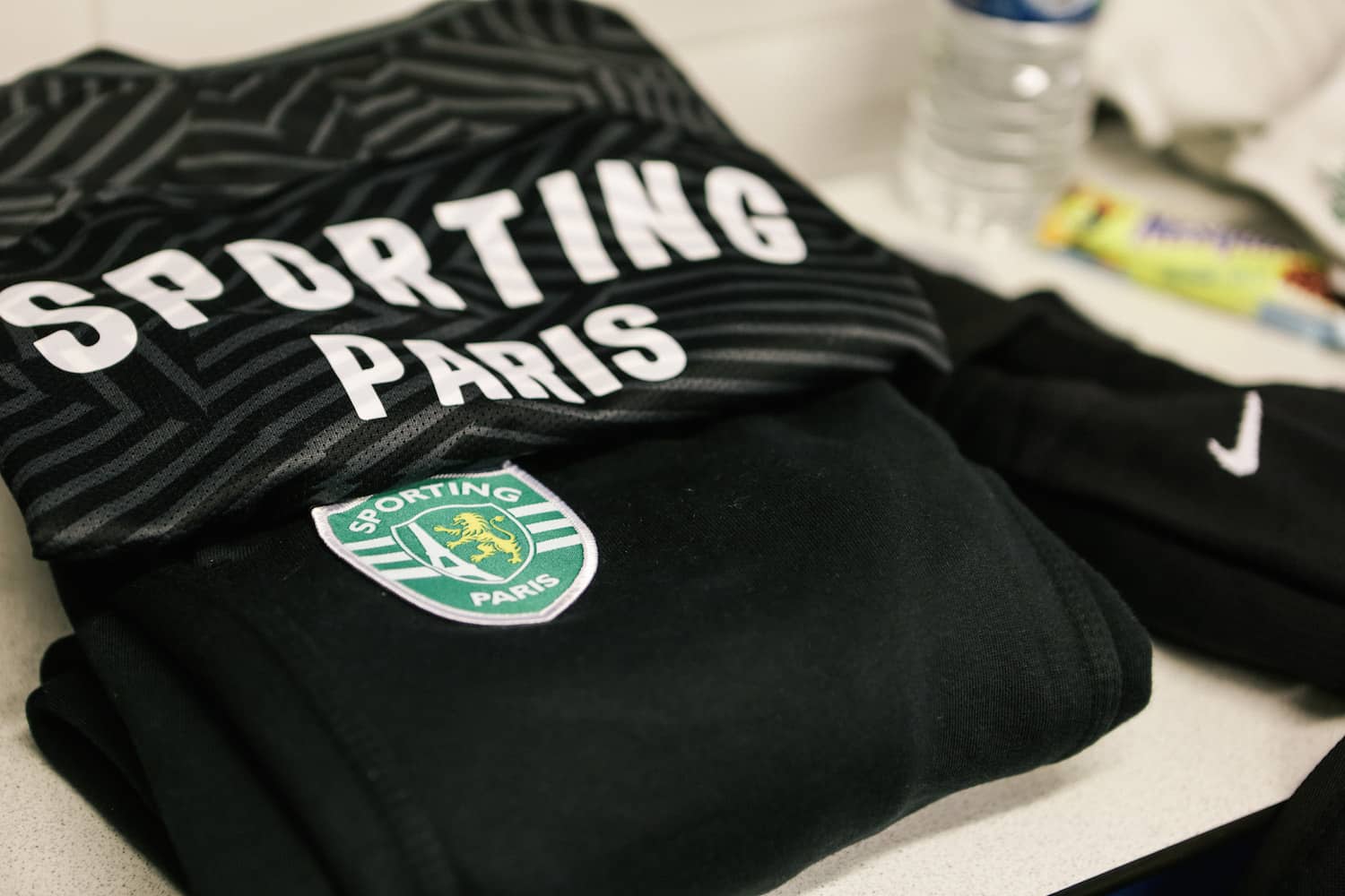 inside-sporting-club-paris-footpack-img3