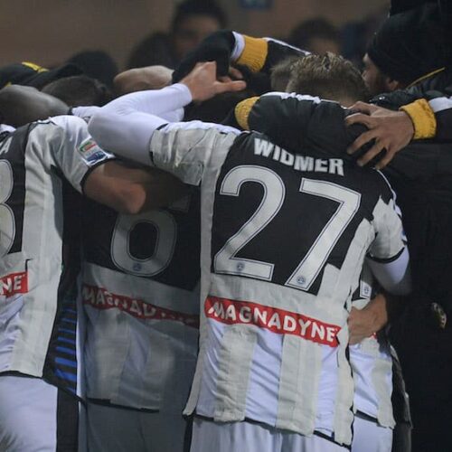 Image de l'article Pourquoi l'Udinese a joué avec du scotch sur ses maillots ?