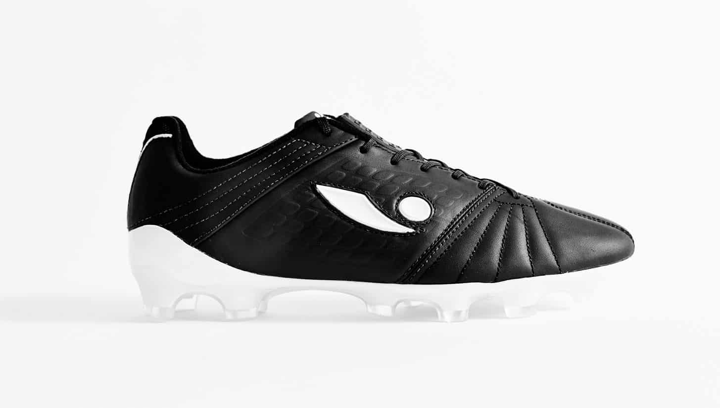 chaussures-football-concave-17-aura-img4