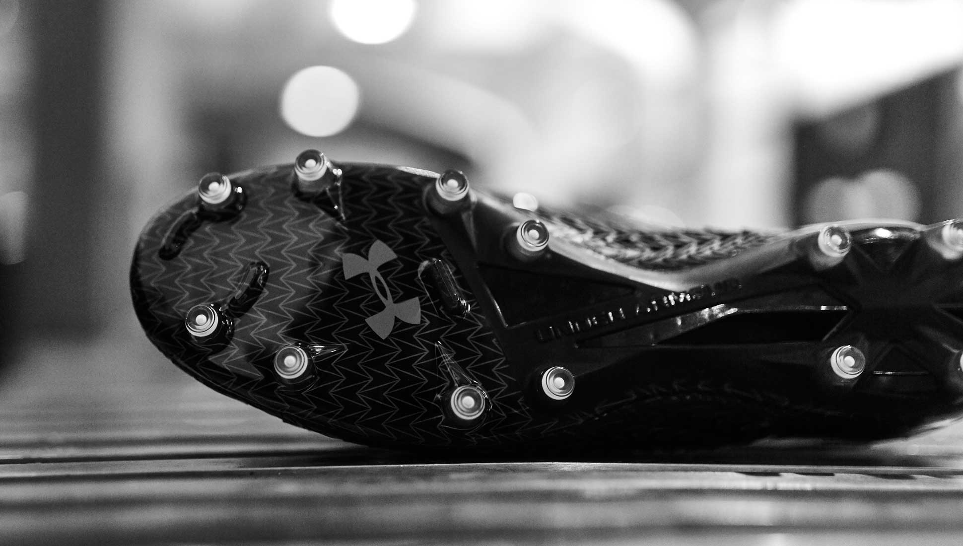 chaussures-football-under-armour-clutchfit-3-3d-img2