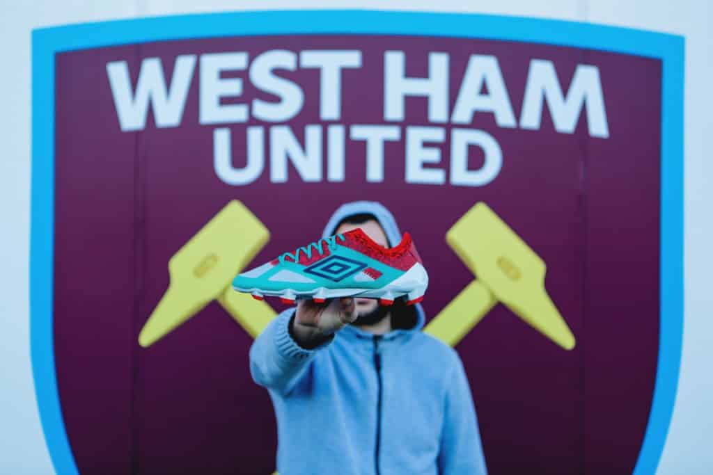 shooting-chaussure-foot-umbro-velocita-3-west-ham-19