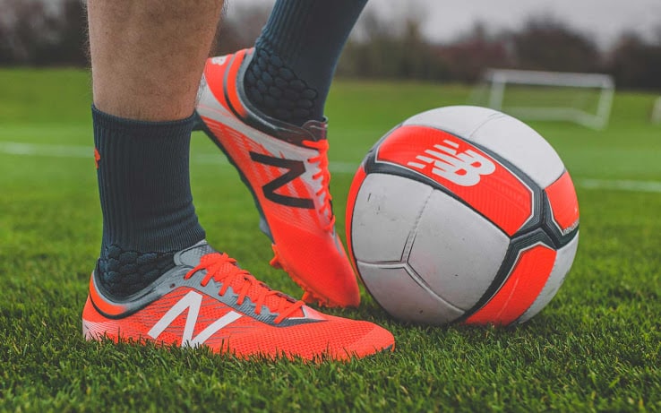 chaussure-football-new-balance-furon-2-rouge-gris-4