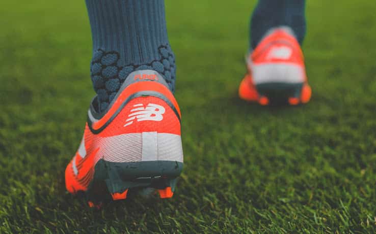 chaussure-football-new-balance-furon-2-rouge-gris
