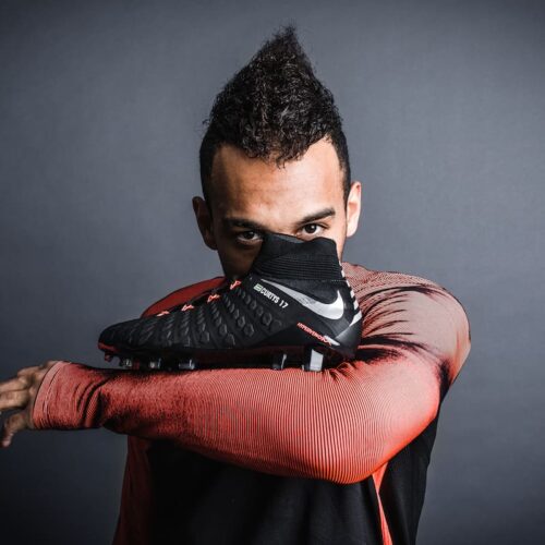 Image de l'article Nike lance un coloris Strike Night pour l’Hypervenom 3