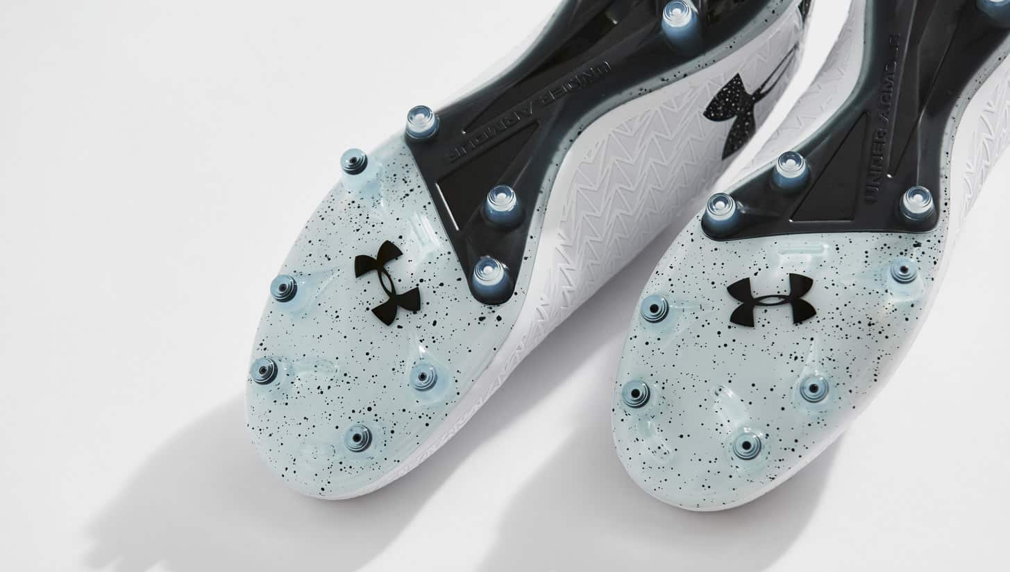 chaussures-football-Under-Armour-clutchfit-3-0-blanc-noir-img5