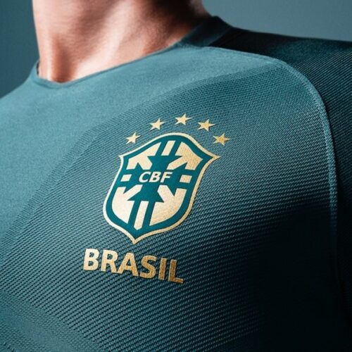 Image de l'article Nike dévoile le nouveau maillot third du Brésil