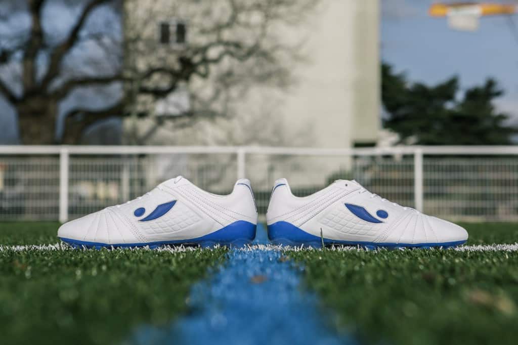 chaussure-football-concave-aura-mars-2017