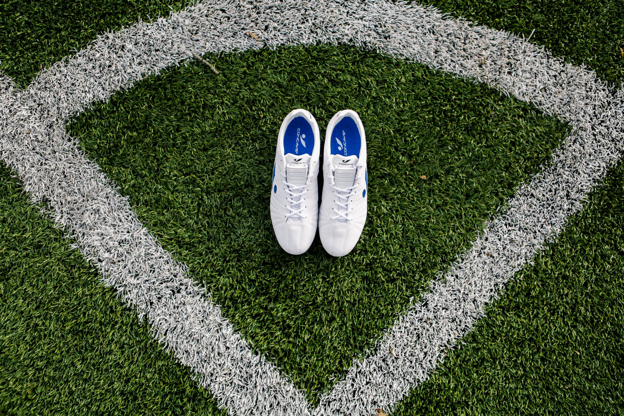 chaussure-football-concave-aura-mars-2017-3