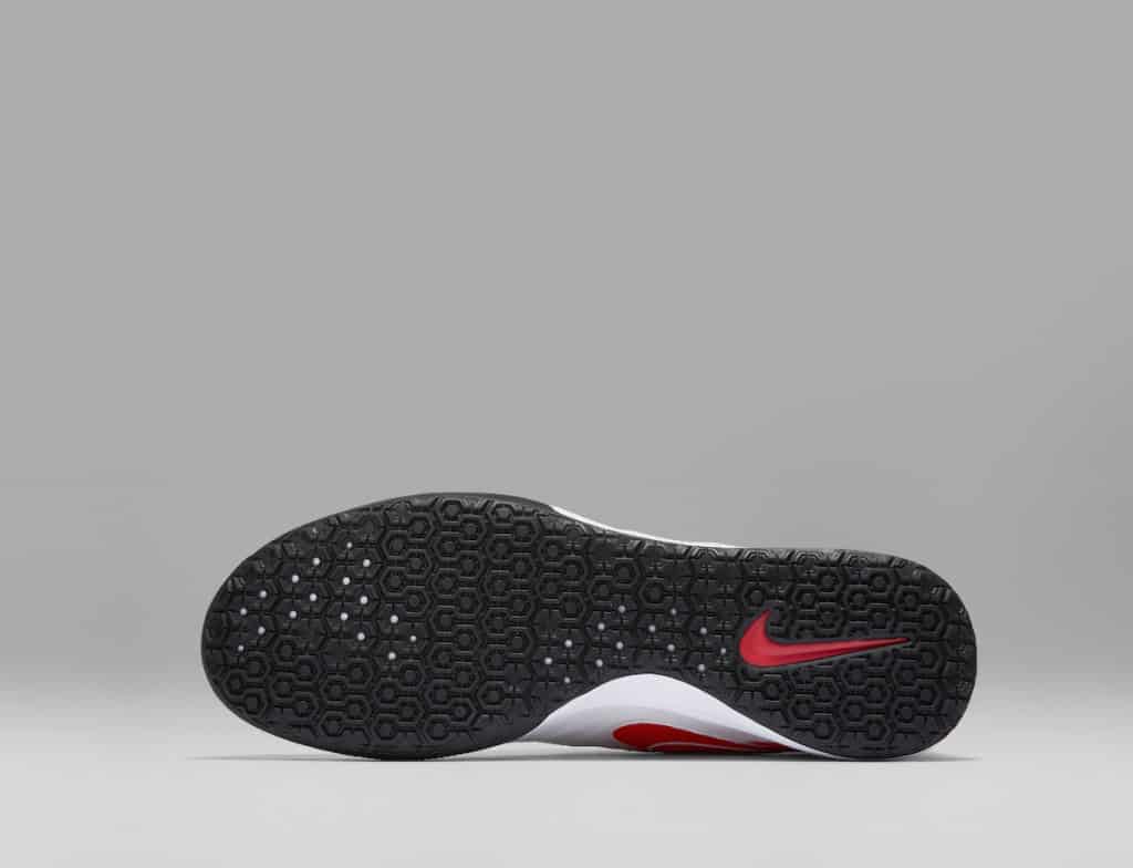 nike total 90 crampon