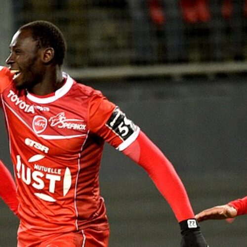 Image de l'article Valenciennes lance le vote pour élire son nouveau maillot extérieur