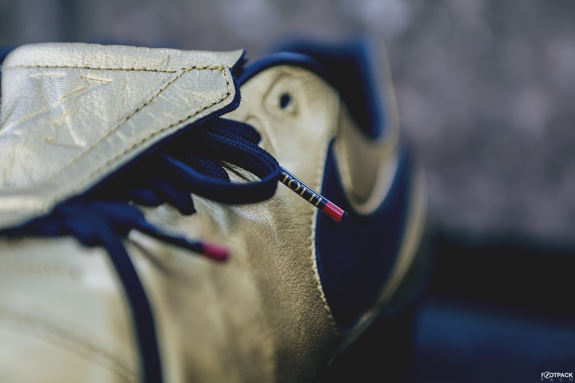 nike tiempo legend totti