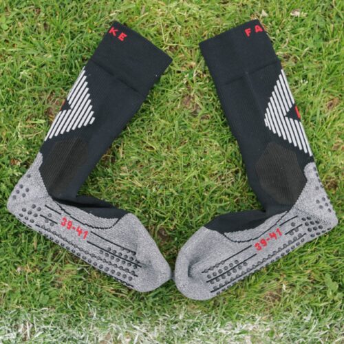 Image de l'article Test et avis sur les chaussettes de foot FALKE