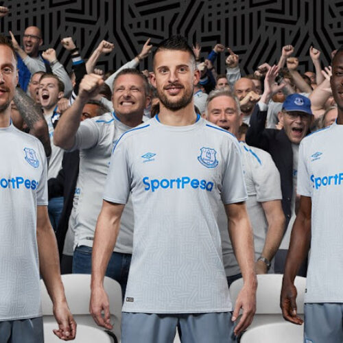 Image de l'article Les nouveaux maillots d'Everton pour la saison 2017-2018
