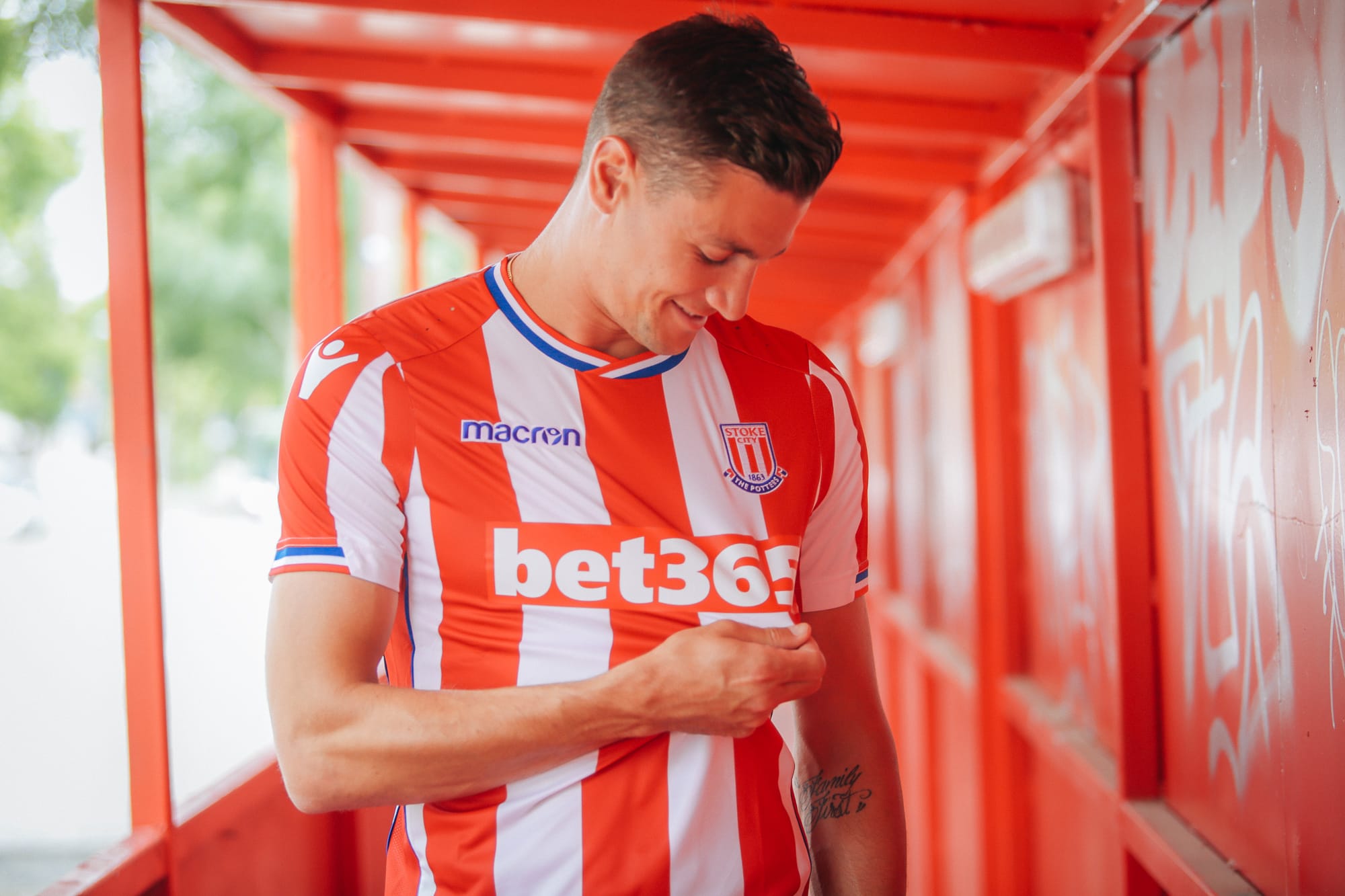 Maillot de foot domicile STOKE CITY 2016/2017 MACRON TAILLE XL ADULTE
