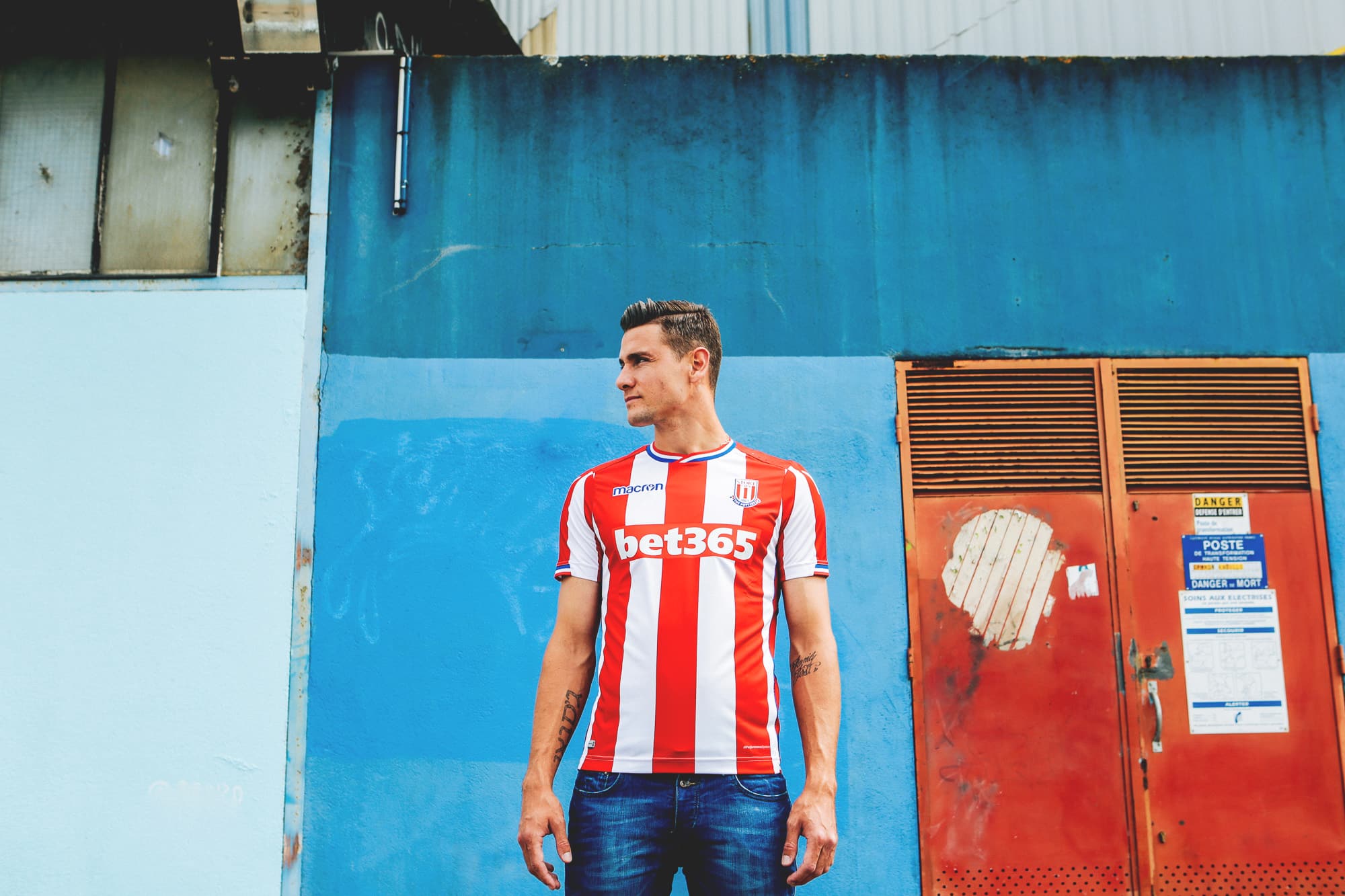 Maillot De Foot Stoke City Domicile 2018-2019 Macron – Taille 5-6 Ans, Occasion Bon état