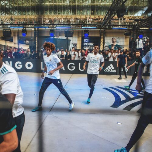 Image de l'article adidas met en scène des jeunes de la Tango League avec Zidane !